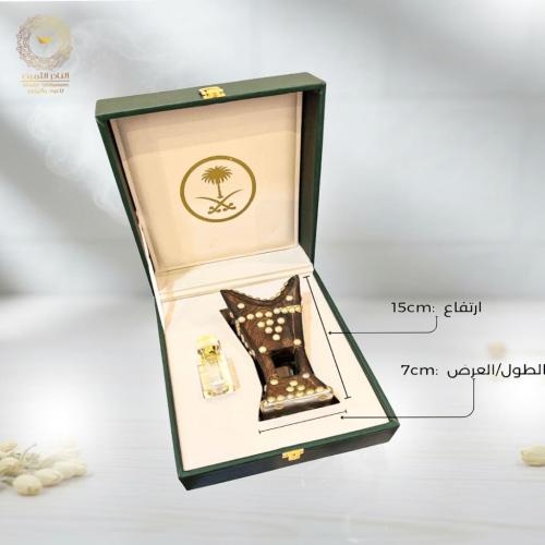 شنطة جلد سيفين ونخله بداخلها (مبخرة + كرستالة)