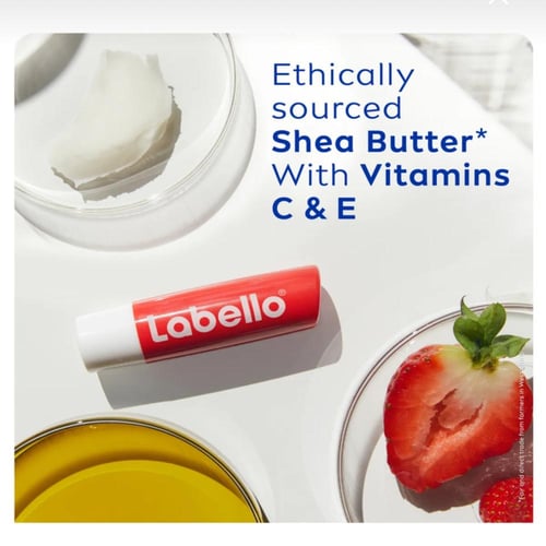 لابيلو مرطب للعناية بالشفاه بـ فراولة الفروتي شاين