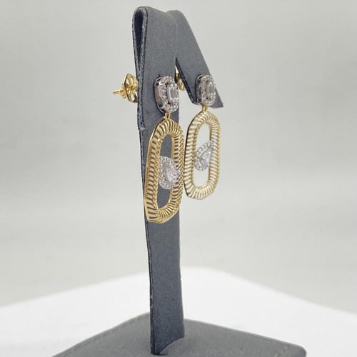 حلق ذهب عيار 18 الوزن 2.68 جرام