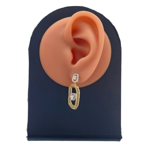 حلق ذهب عيار 18 الوزن 2.68 جرام