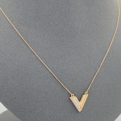 عقد ذهب عيار 18 الوزن 2.68 جرام