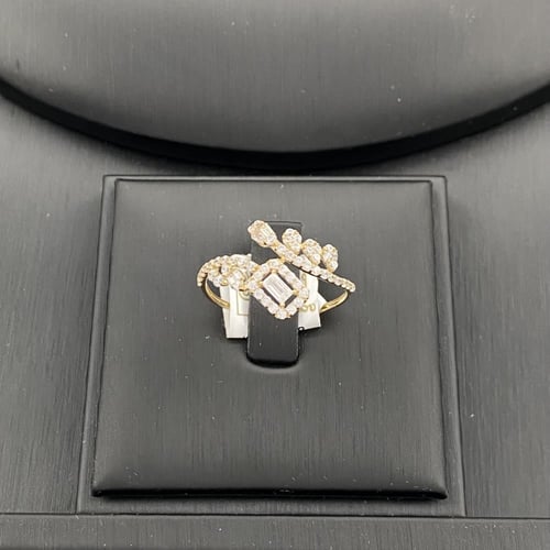 طقم طوق ذهب عيار 18 وزن 22.95 جم سواريه فخم يشرق أ...