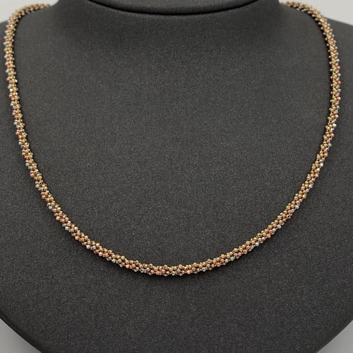 عقد و اسوارة ذهب عيار 18 الوزن 18.76 جرام