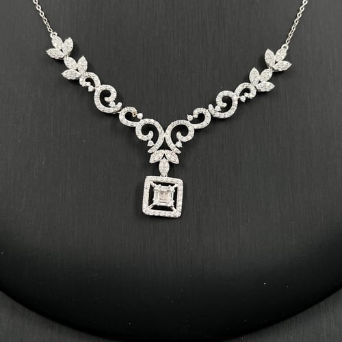 طقم ذهب عيار 18 الوزن 10.63 جرام