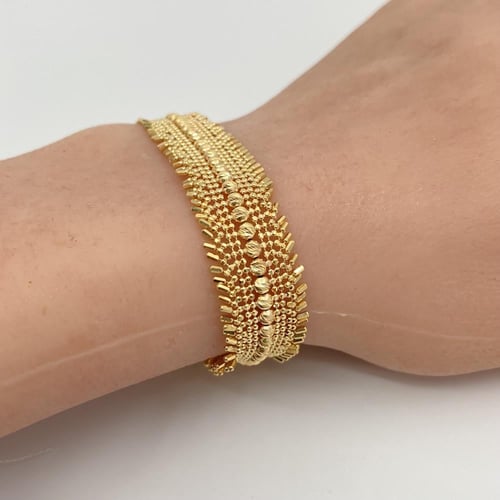 اسواره ذهب عيار 18 الوزن 11.05 جرام