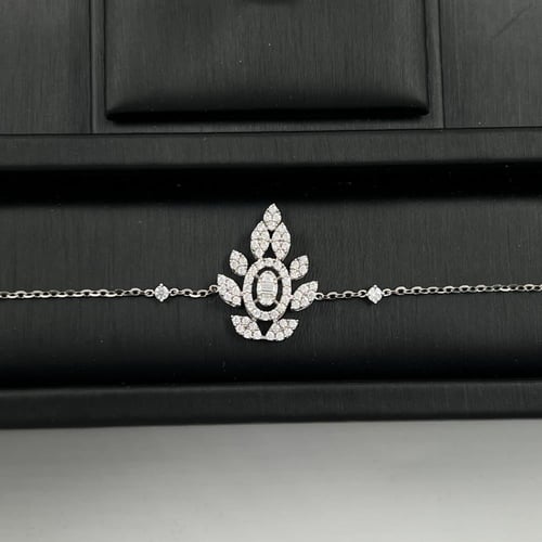 طقم ذهب عيار 18 الوزن 14.28 جرام