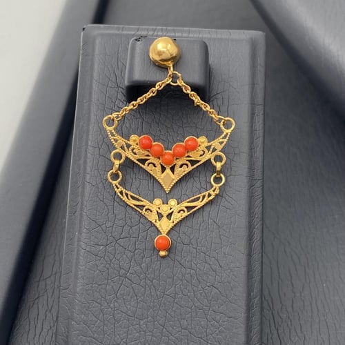 طقم ذهب ملكي عيار 21 وزن 14.11 جم يسحر العيون والأ...