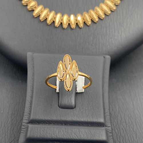 طقم ذهب غصن الزيتون عيار 21 وزن 14.42 جم بتصميم أن...