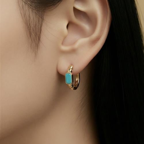 حلق ذهب عيار 18 الوزن 1.55 جرام