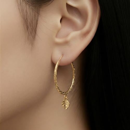 حلق ذهب عيار 21 الوزن 1.59 جرام