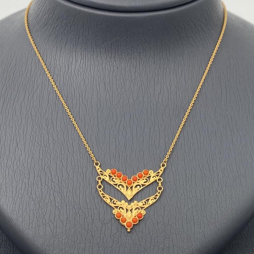 طقم ذهب ملكي عيار 21 وزن 14.11 جم يسحر العيون والأ...