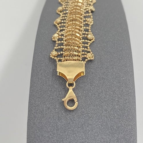 اسواره ذهب عيار 18 الوزن 13.40 جرام