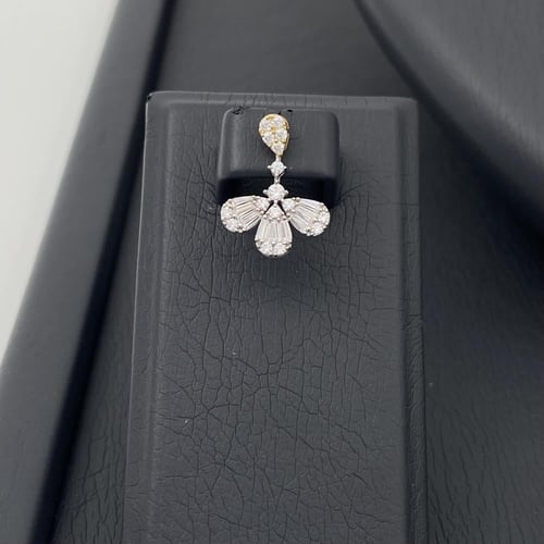 طقم ذهب عيار 18 الوزن 10.85 جرام