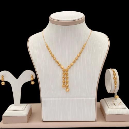 طقم ذهب عيار 21 الوزن 13.75 جرام