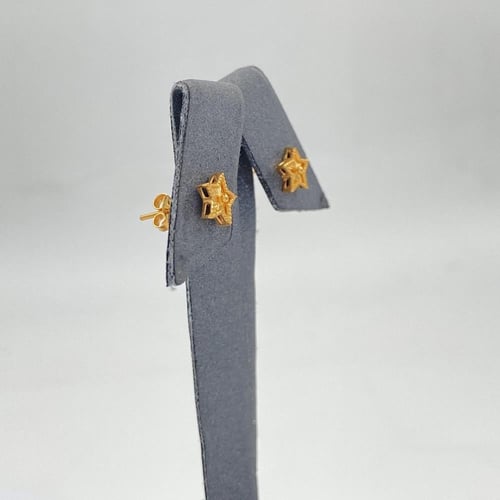 حلق ذهب عيار 21 الوزن 1.02 جرام