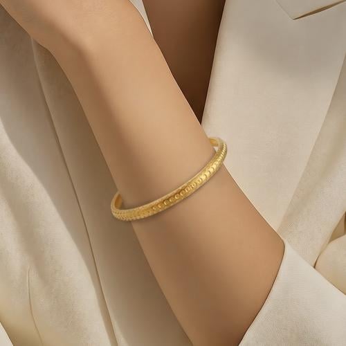 غويشة ذهب عيار 21 الوزن 6.68 جرام