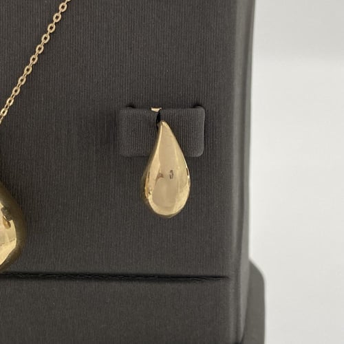 نصف طقم ذهب عيار 18 الوزن 15.35 جرام