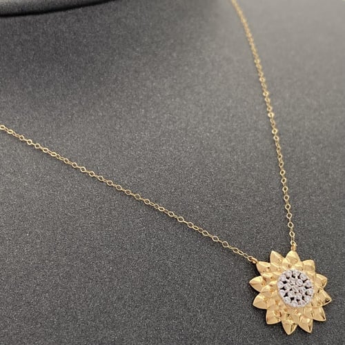 عقود ذهب عيار 18 الوزن 3.83 جرام