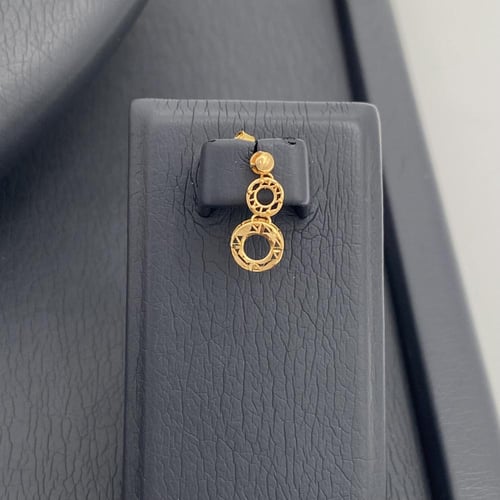 طقم ذهب عيار 21 وزن 11.40 جم بتصميم دوائري لا مثيل...