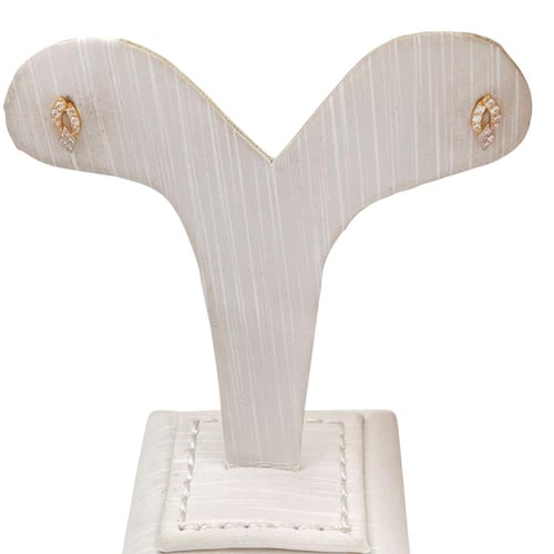 طقم ذهب عيار 18 الوزن 3.43 جرام