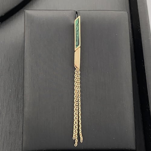 طقم ذهب كامل عيار 18 وزن 12.62 جم بتعليقات سلاسل أ...