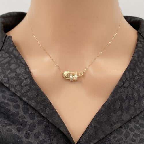 عقد ذهب عيار 18 الوزن 1.70 جرام