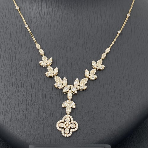 طقم ذهب عيار 18 الوزن 10.97 جرام