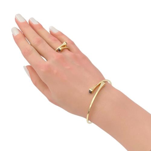 اسواره مع خاتم ذهب مارلي عيار 18 وزن 10.04 جرام بف...