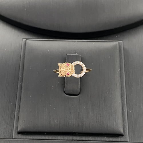 طقم ذهب نمر عيار 18 وزن 4.66 جم لإطلالة مثيرة تبهر...