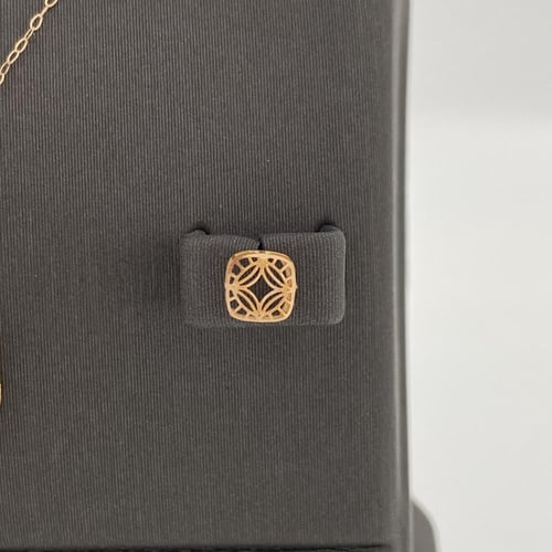 نصف طقم ذهب عيار 21 الوزن 3.68 جرام