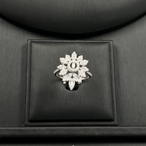 طقم ذهب عيار 18 الوزن 22.54 جرام