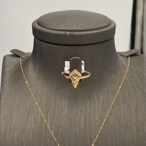 نصف طقم ذهب عيار 21 الوزن 4.44 جرام