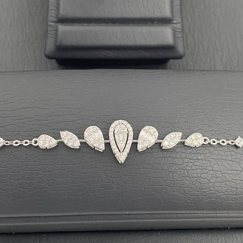 طقم ذهب عيار 18 الوزن 14.02 جرام