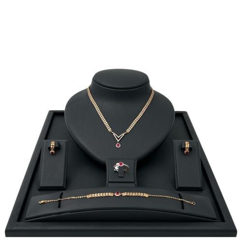 طقم ذهب عيار 21 وزن 14.41 جم بتصميم فاخر وتعليقة V...