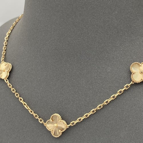 عقد ذهب عيار 18 الوزن 15 جرام