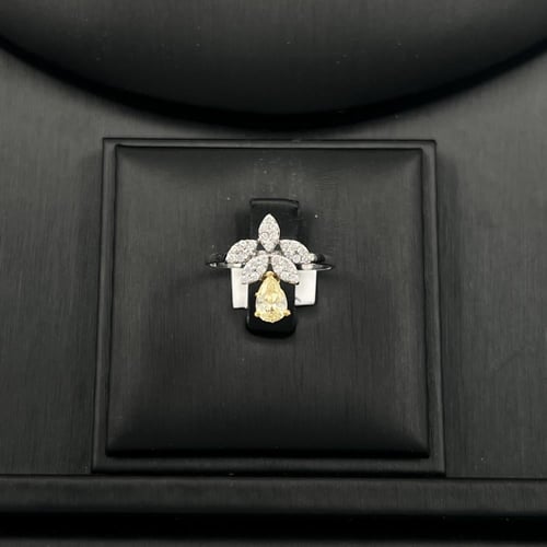 طقم ذهب عيار 18 الوزن 12.57 جرام