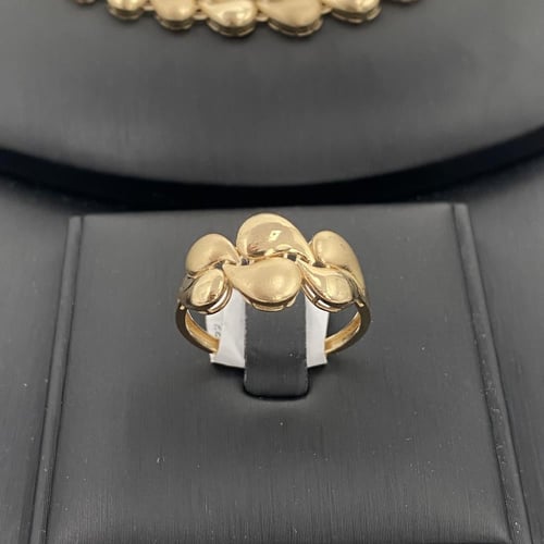 طقم ذهب عيار 18 الوزن 26.63 جرام