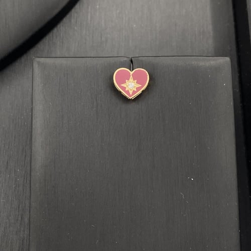 طقم ذهب قلب عيار 18 وزن 4.68 جم يليق بالذوق الرفيع...