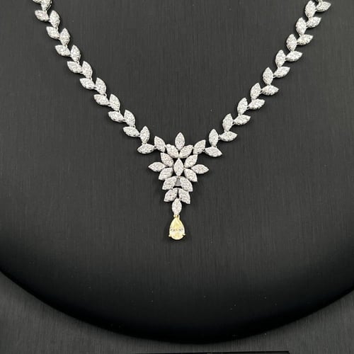 طقم ذهب عيار 18 الوزن 12.57 جرام