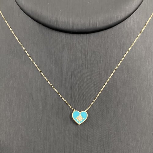 طقم ذهب على شكل قلب عيار 18 وزن 4.68 جم يسحر العيو...