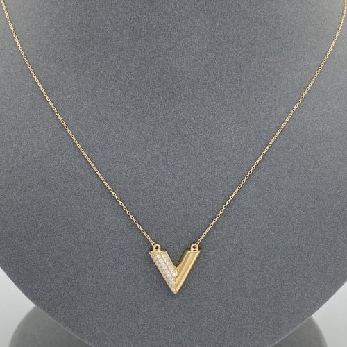 عقد ذهب عيار 18 الوزن 2.68 جرام