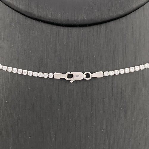 طقم ذهب ابيض عيار 18 وزن 14.63 جم يسحر العيون والق...