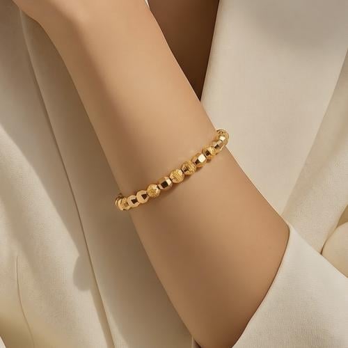 غويشة ذهب عيار 21 الوزن 6.57 جرام