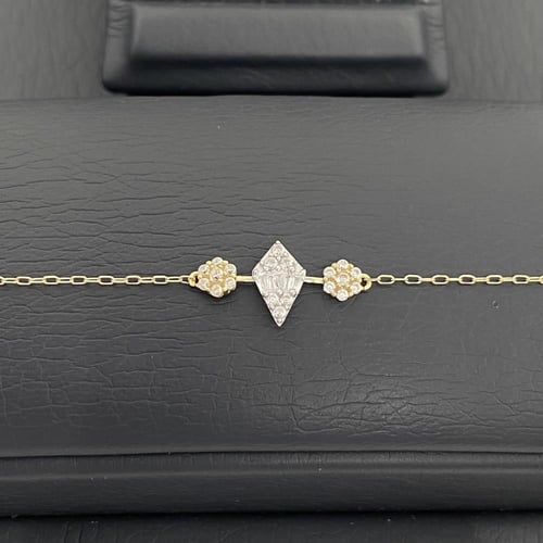 طقم ذهب عيار 18 الوزن 4.07 جرام