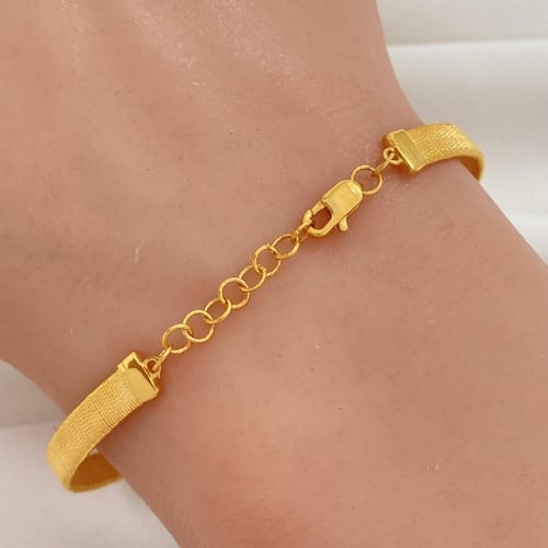 اسواره ذهب واقفة عيار 21 وزن 11.55 جم وردة ساحرة ت...