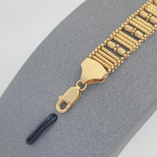 اسواره ذهب عيار 18 الوزن 11.07 جرام