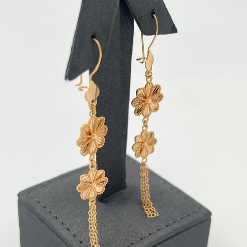 حلق ذهب عيار 21 الوزن 3.86 جرام