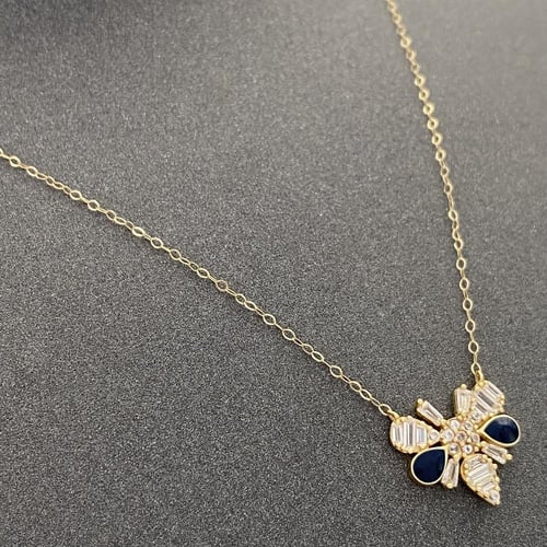 عقود ذهب عيار 18 الوزن 3.83 جرام