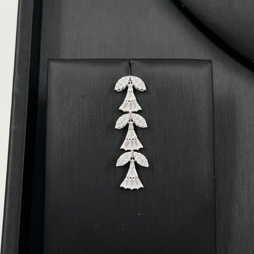 طقم ذهب عيار 18 الوزن 25.31 جرام