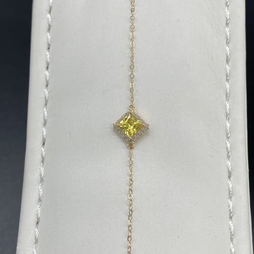 طقم ذهب عيار 18 الوزن 3.56 جرام